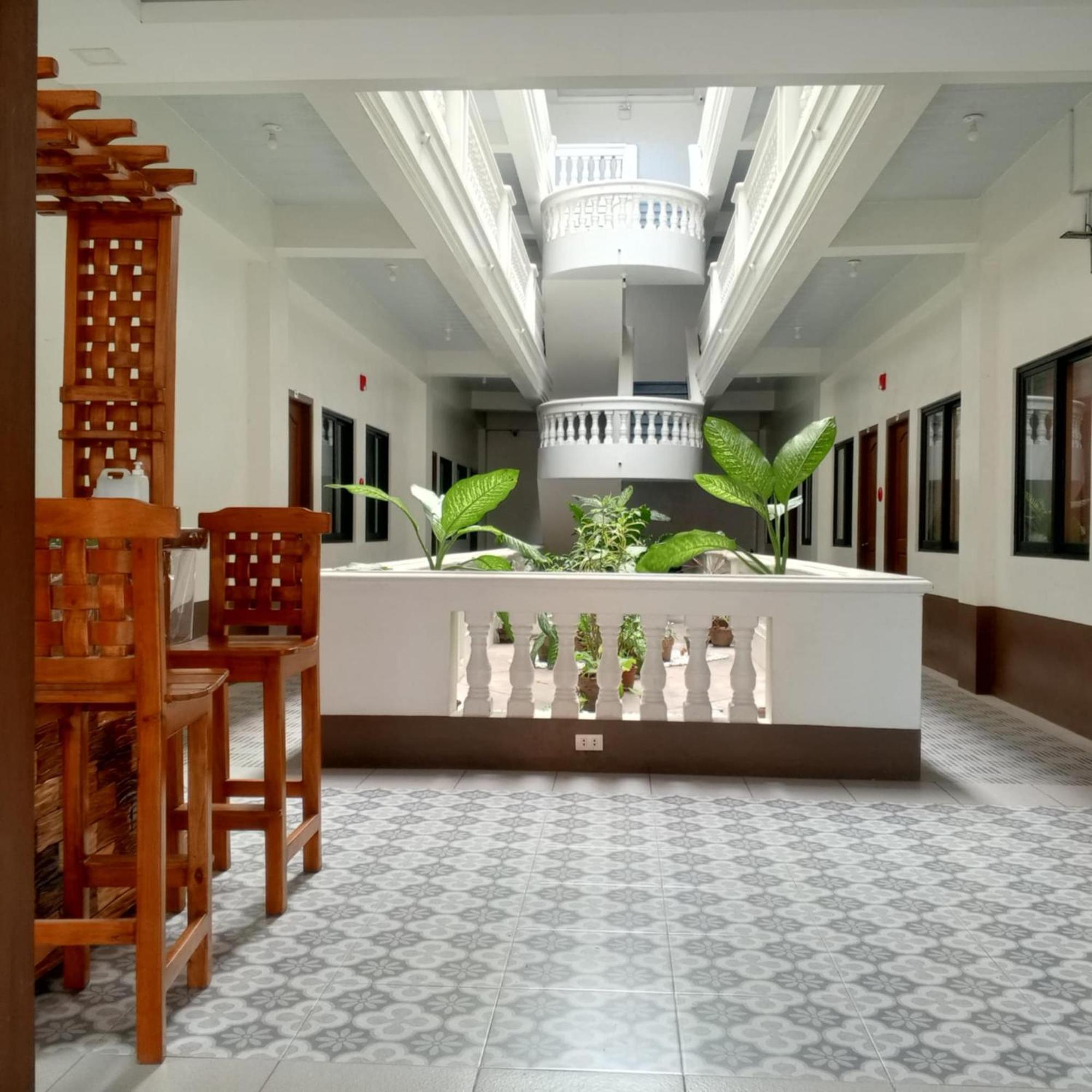 Hotel Benediktus Pilgerhaus à Vigan Extérieur photo